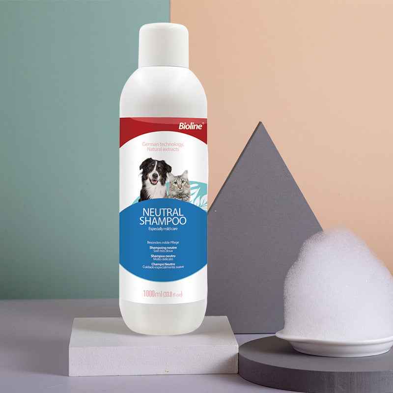Gentle Neutral pH Pet Shampoo for Cats and Dogs - Large Bottle Bath Formula - Pawembrace.com